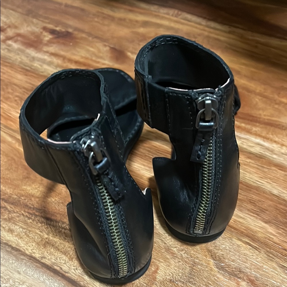 Frye Black Minimalist Sandals - Picture 5 of 7